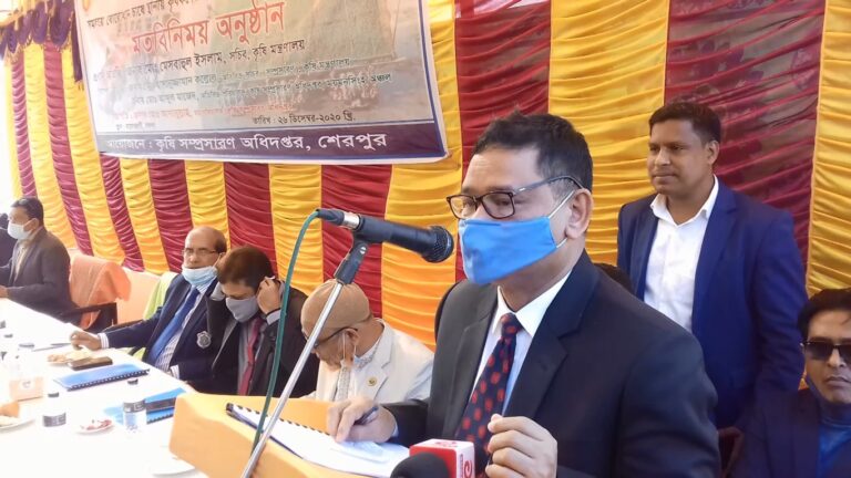 নকলায় স্থানীয় কৃষক-কৃষানীদের সাথে কৃষিমন্ত্রনালয়ের সচিবের মতবিনিময়