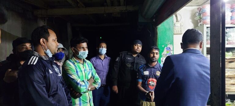 শেরপুরে ৬৭৭ কেজি অবৈধ পলিথিন জব্দ করলেন র‌্যাব ১৪