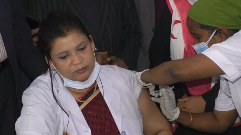 শেরপুরে কোভিড-১৯ টিকা প্রদান কর্মসুচির উদ্ভোধন