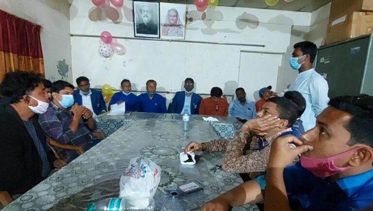শেরপুরে সংবাদ সংগ্রহকালে দুর্বৃত্তের হামলায় সাংবাদিক আহতের ঘটনায় প্রেসক্লাবের প্রতিবাদ সভা, মামলা দা‌য়ের