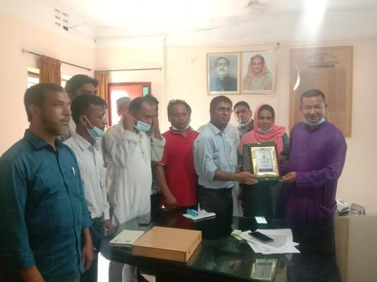 বিদায়ী ইউএনওকে সংবর্ধনা দিলেন ঝিনাইগাতী মহিলা আদর্শ ডিগ্রী কলেজের পরিচালনা পর্ষদ