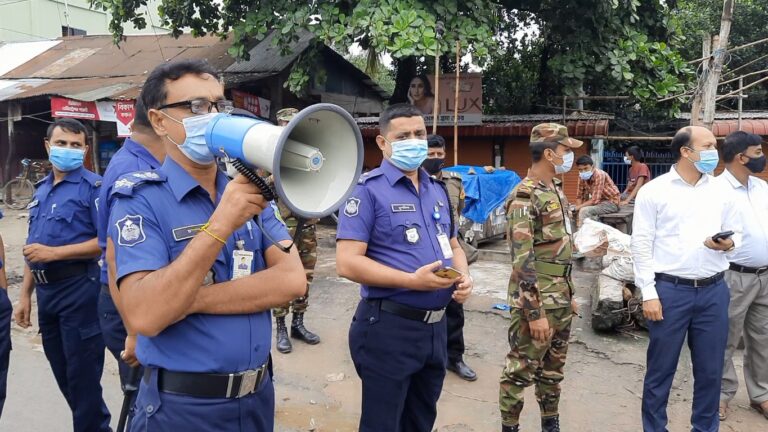নকলায় লকডাউনে কঠোর অবস্থানে পুলিশ ও উপজেলা প্রশাসন, মাঠে আছে সেনাবাহিনী