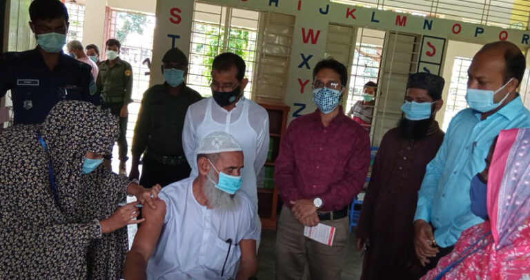 নকলায় কোভিট-১৯ এর গণটিকা কার্যক্রম শুরু