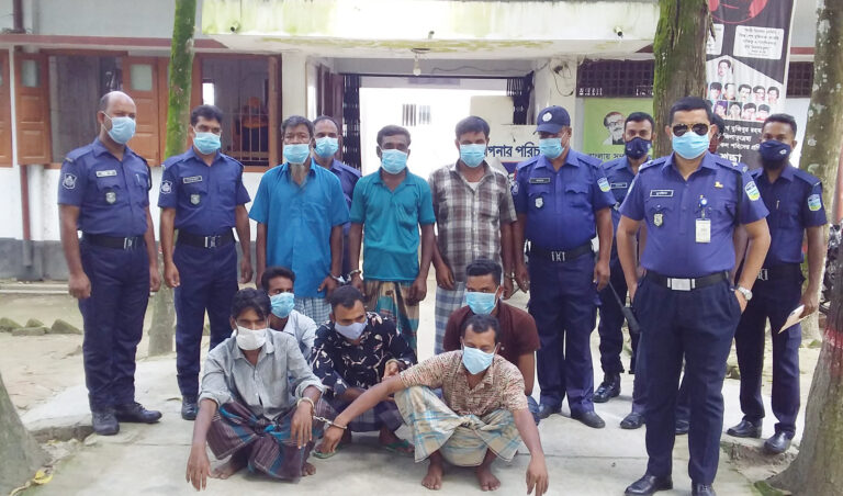 নকলায় পুলিশী অভিযানে সাঁজাপ্রাপ্তসহ ৮জন গ্রেফতার