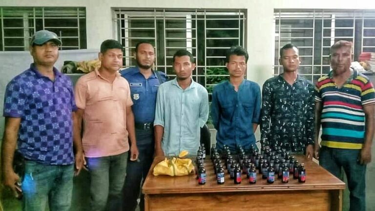শেরপুরের ঝিনাইগাতীতে ৫০ বোতল ফেনসিডিল সহ ৩ আদিবাসী যুবক গ্রেপ্তার