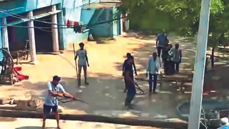 ভারতে একই পরিবারের ছয়জনকে গুলি করে হত্যা