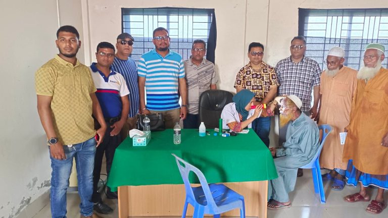 শেরপুরে অসহায় ও দরিদ্র রোগিদের পাশে রোটারিয়ান আলহাজ্ব মোঃ দুলাল মিয়া