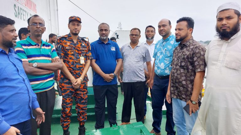 কীর্তনখোলায় জাহাজে বিস্ফোরণ : তদন্ত শুরু করেছে দুটি কমিটি