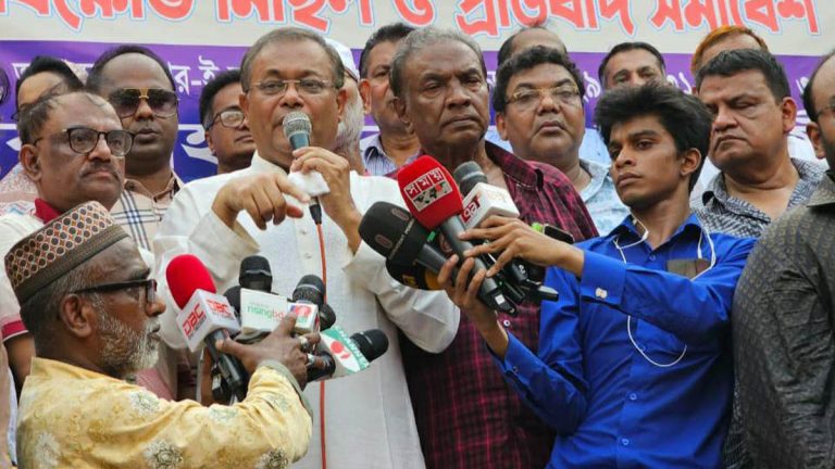 এ দেশে কাউকে হত্যার রাজনীতি করতে দেওয়া হবে না : তথ্যমন্ত্রী