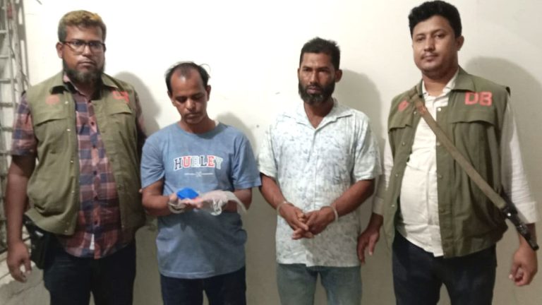 বরগুনায় ৬০ হাজার টাকার ইয়াবাসহ গ্রেপ্তার ২