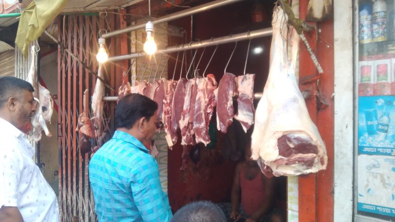 ৮০০ টাকাতেই বিক্রি হচ্ছে গরুর মাংস