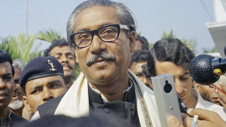 বঙ্গবন্ধুর জুলিও কুরি পদকপ্রাপ্তির ৫০ বছর আজ