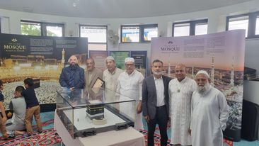 নিউবারিপার্ক মসজিদে অমুসলিমদের জন্য উন্মুক্ত দিবস এবং ইসলামিক প্রদর্শনী অনুষ্ঠিত