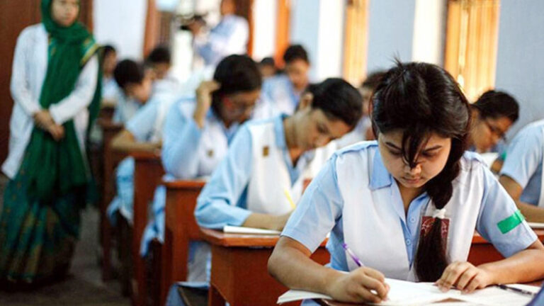 এইচএসসি-আলিম পরীক্ষা ফরম পূরণ শেষ হচ্ছে আজ এইচএসসি-আলিম পরীক্ষা ফরম পূরণ শেষ হচ্ছে আজ