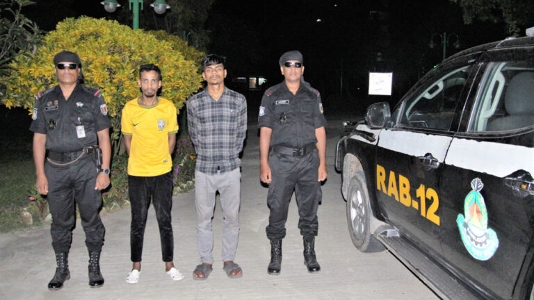 সিরাজগঞ্জে ৫০ লাখ টাকার হেরোইনসহ ২ মাদক ব্যবসায়ী গ্রেপ্তার