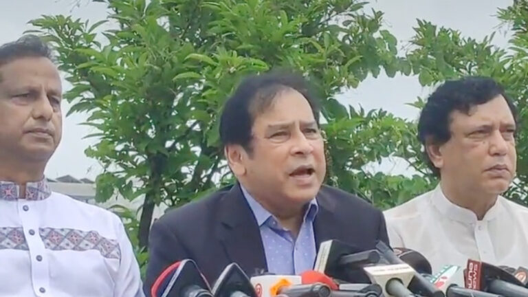কফি শপে মেন্দি ও নুরের বৈঠক হয়েছে : রেজা