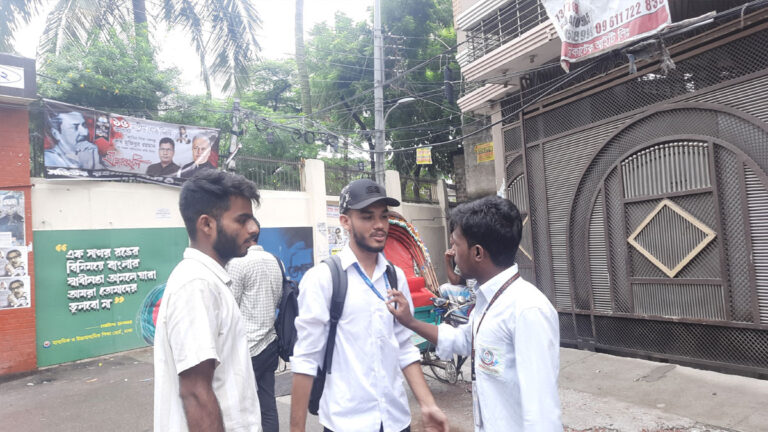 পরীক্ষার বাকি ৩ দিন, এখনো আন্দোলনে শিক্ষার্থীরা