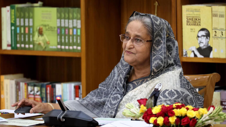 দুয়ার খুলল বহু প্রতীক্ষিত সর্বজনীন পেনশনের