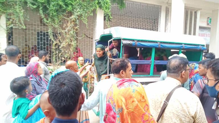 এইচএসসি পরীক্ষা শেষে বাড়ি ফেরা হলো না নাহিদের