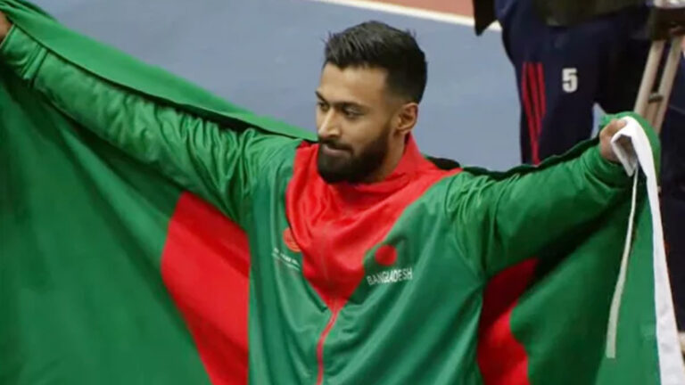 ইমরানের দিকে তাকিয়ে বাংলাদেশ