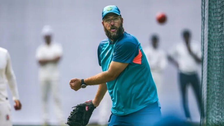 হায়দরাবাদের হেড কোচ ভেট্টরি