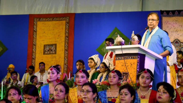 বঙ্গবন্ধু রবীন্দ্রনাথ ঠাকুরের ভক্ত ছিলেন : সংস্কৃতি প্রতিমন্ত্রী