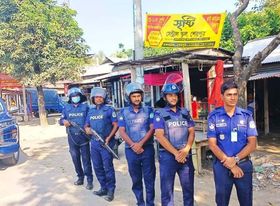 শেরপুরে টানা ৩ দিনের অবরোধের প্রথম দিনে সতর্ক অবস্থানে জেলা পুলিশ