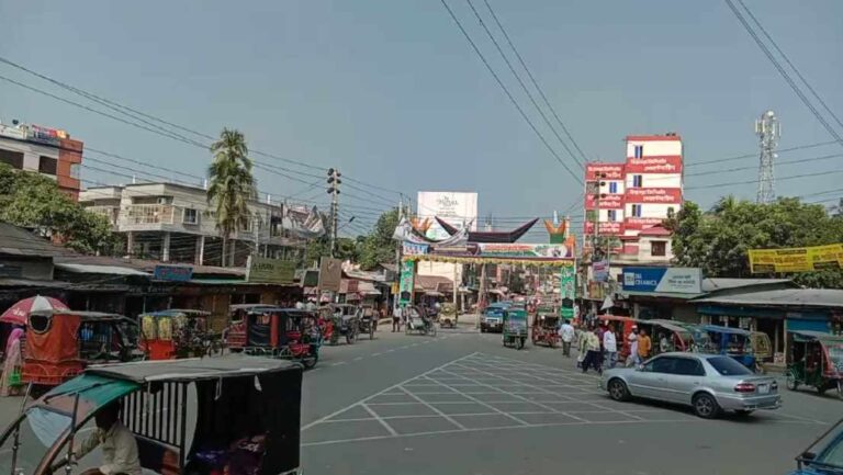 শেরপুরে হরতালে বাস কাউন্টার খোলা থাকলেও নেই যাত্রী : মাঠে নেই বিএনপি -জামায়াত