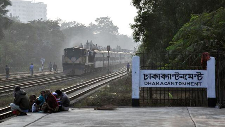 ঢাকা ক্যান্টনমেন্টে ট্রেনের ধাক্কায় এক ব্যক্তির মৃত্যু