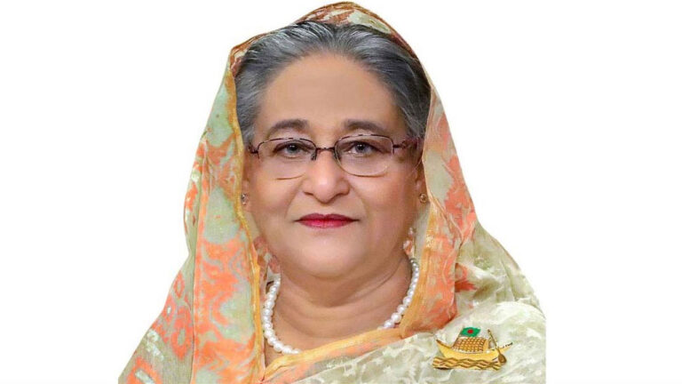 প্রধানমন্ত্রী ঢাকা পৌঁছাবেন দুপুরে