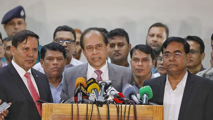 নির্বাচনে বিদেশিদের থাবা পড়েছে: সিইসি