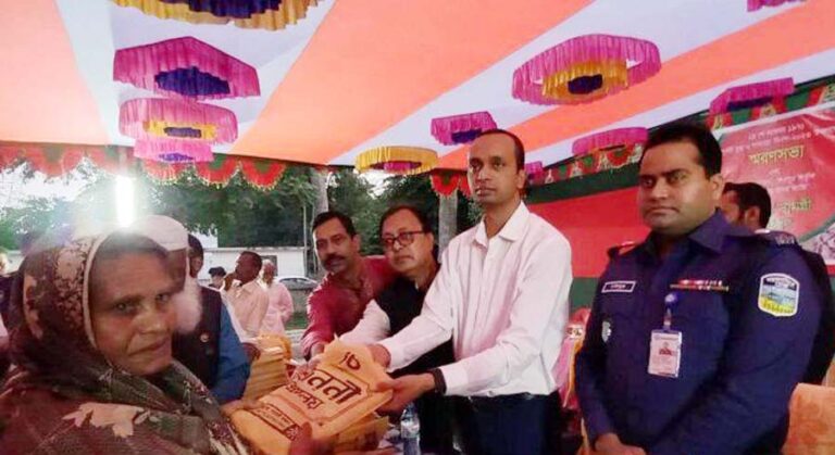 শেরপুরে ঐতিহাসিক সূর্যদী গণহত্যা দিবস উপলক্ষে স্মরণসভা ও উপহার সামগ্রী বিতরণ