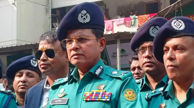 হরতাল-অবরোধকারীরাই ট্রেনে আগুন দিয়েছে: ডিএমপি কমিশনার