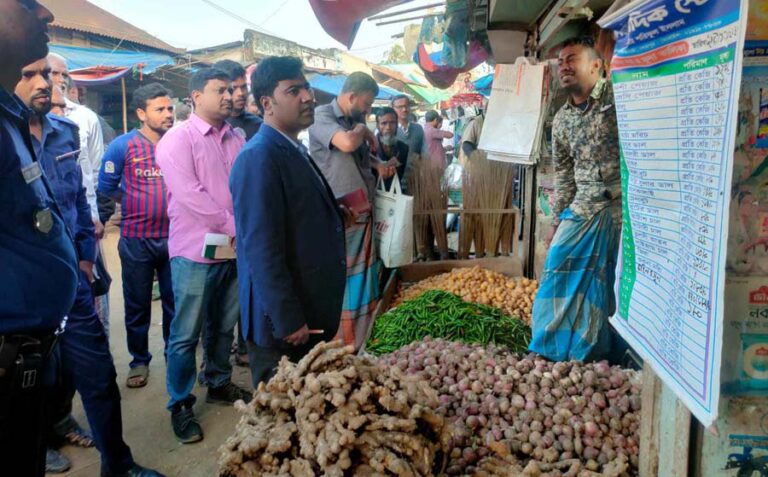 ঝিনাইগাতীতে মোবাইল কোর্টের মাধ্যমে তিন ব্যবসায়ীকে আর্থিক দন্ড