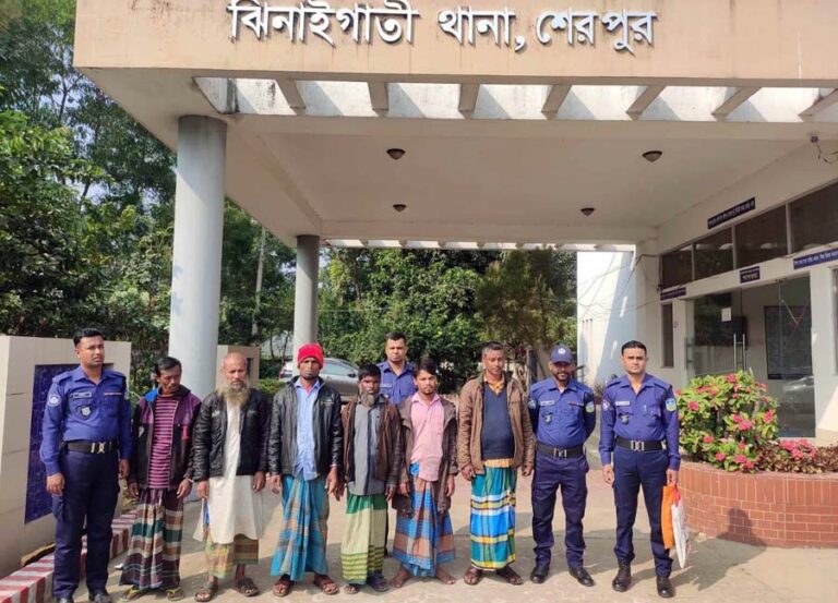 ঝিনাইগাতীতে পুলিশের অভিযানে জুয়াড়ি ও মাদক ব্যবসায়ীসহ গ্রেপ্তার-১০