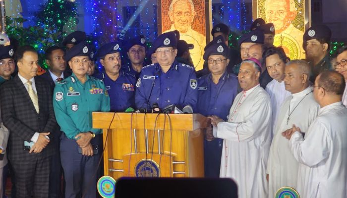 ট্রেনে নাশকতা রোধে আইপি ক্যামেরা বসানো হচ্ছে: আইজিপি