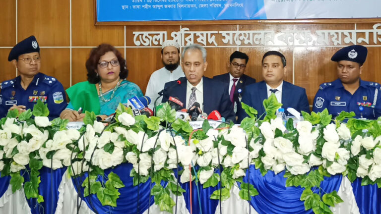 নির্বাচন কমিশন চাপে নেই বরং সবাইকে চাপ দিয়ে বেড়াচ্ছে: ময়মনসিংহে ইসি আলমগীর
