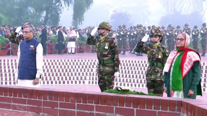 বিজয় দিবসে জাতীয় স্মৃতিসৌধে রাষ্ট্রপতি-প্রধানমন্ত্রীর শ্রদ্ধা