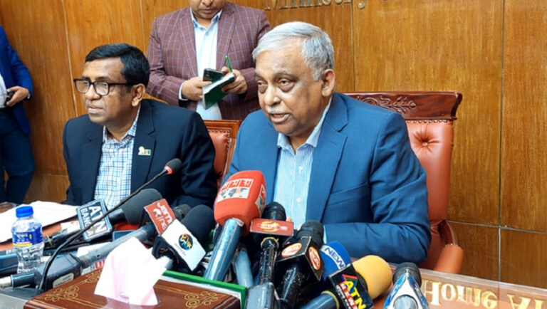 বড়দিনকে ঘিরে গির্জায় নিরাপত্তা বাড়ছে : স্বরাষ্ট্রমন্ত্রী