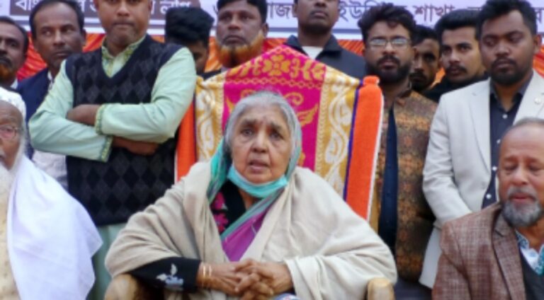 জনগণ উন্নয়ন ও রাজনীতি দুটো দেখেই নৌকা মার্কায় আবারও ভোট দেবেন: মতিয়া চৌধুরী
