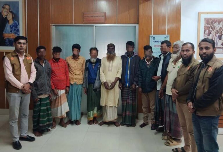 শেরপুরে ডিবি পুলিশের অভিযানে জুয়ার সরঞ্জামাদীসহ ৯ জুয়াড়ি গ্রেফতার