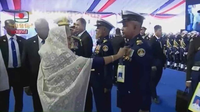 বীরত্ব ও সাহসিকতায় পদক পেলেন ৪০ কোস্ট গার্ড সদস্য