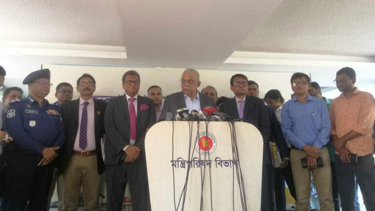 দ্রব্যমূল্য নিয়ন্ত্রণ করাই বড় চ্যালেঞ্জ: স্বরাষ্ট্রমন্ত্রী