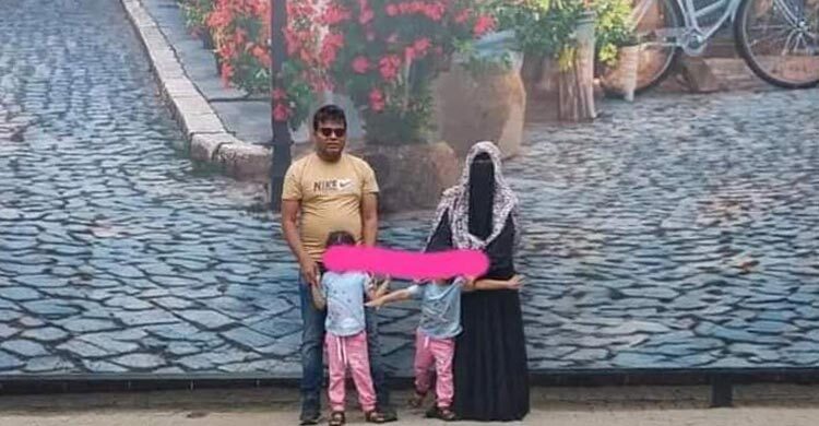 দক্ষিণ আফ্রিকায় স্বামীকে বাঁচাতে গিয়ে সন্ত্রাসীর গুলিতে মারা গেলেন অন্তঃসত্ত্বা স্ত্রীও