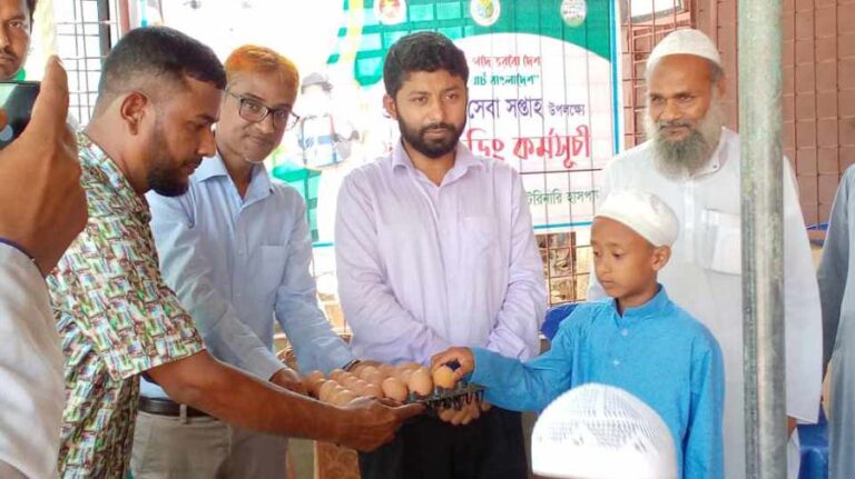 ঝিনাইগাতীতে প্রাণিসম্পদ সেবা সপ্তাহ উপলক্ষ্যে বিনামূল্যে এতিম শিক্ষার্থীদের মাঝে ডিম বিতরণ
