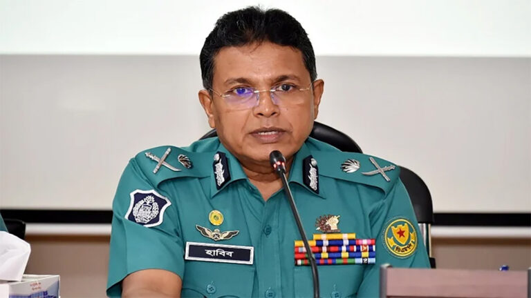 বেশি ভাড়া নিলে আইনগত ব্যবস্থা: ডিএমপি কমিশনার