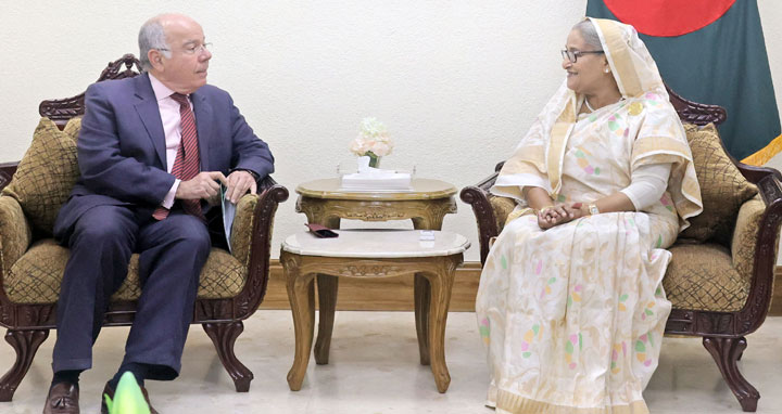 ব্রাজিলকে সরাসরি তৈরি পোশাক নেওয়ার আহ্বান প্রধানমন্ত্রীর