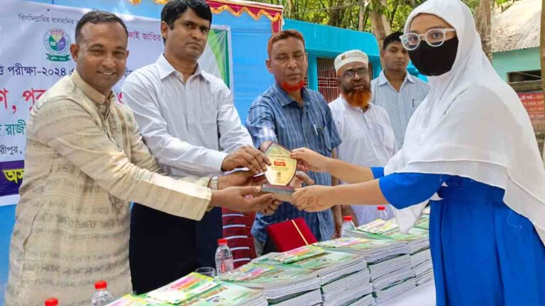 শেরপুরে ডপস এর আয়োজনে মেধাবী শিক্ষার্থীদের মাঝে শিক্ষা উপকরণ বিতরণ