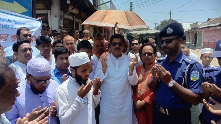 ঝিনাইগাতীতে রাস্তা সংস্কারের কাজের উদ্বোধন করলেন এমপি শহিদুল