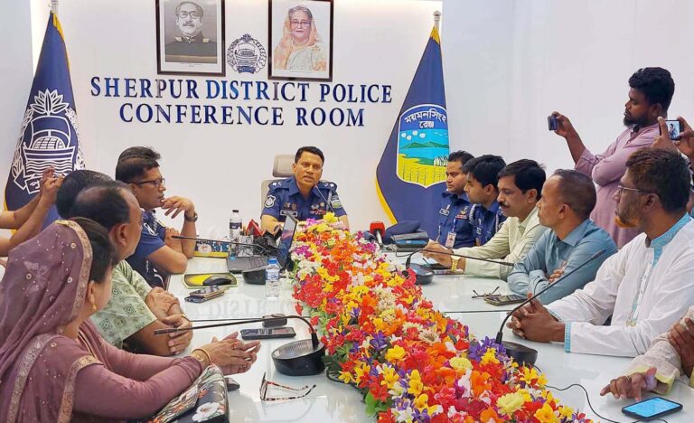 শেরপুরে সাংবাদিকদের সাথে মতবিনিময় করলেন নবাগত পুলিশ সুপার আকরামুল হোসেন
